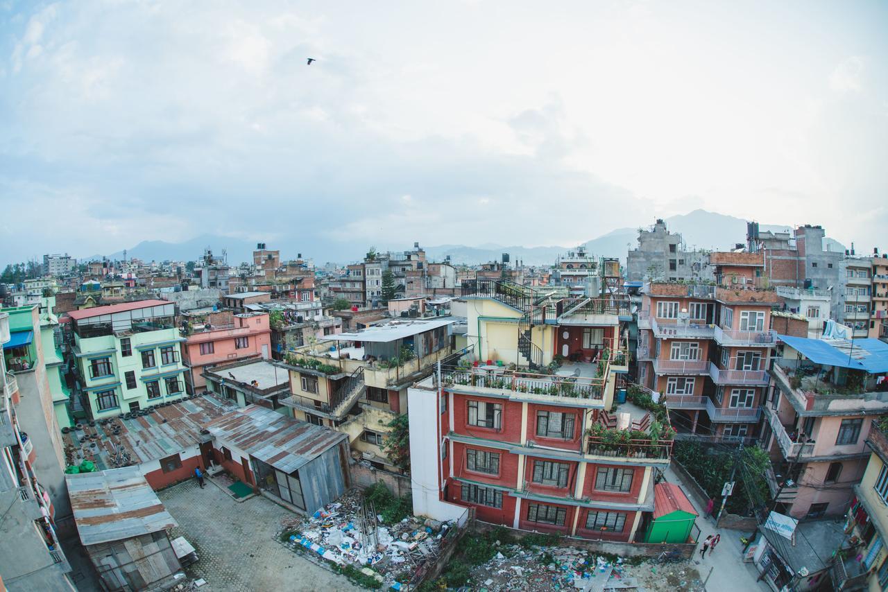 Famous House Kathmandu Hostel Buitenkant foto